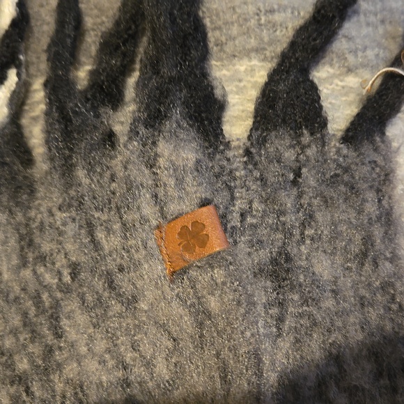 Lucky Brand 76" Grey Plaid Scarf - Picture 8 of 10